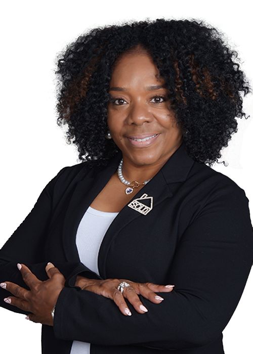Deanetris Armstrong, Realtor